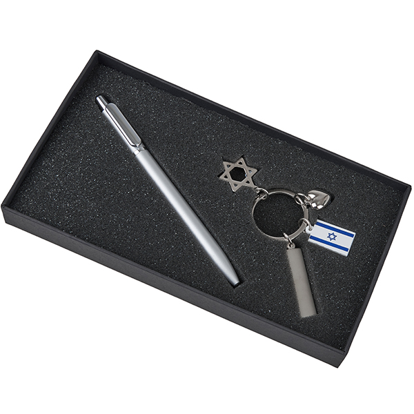 מארז מחזיק מפתחות לב/מגן דוד/דגל ישראל/לוחית + מקום לעט (לא כולל העט). 