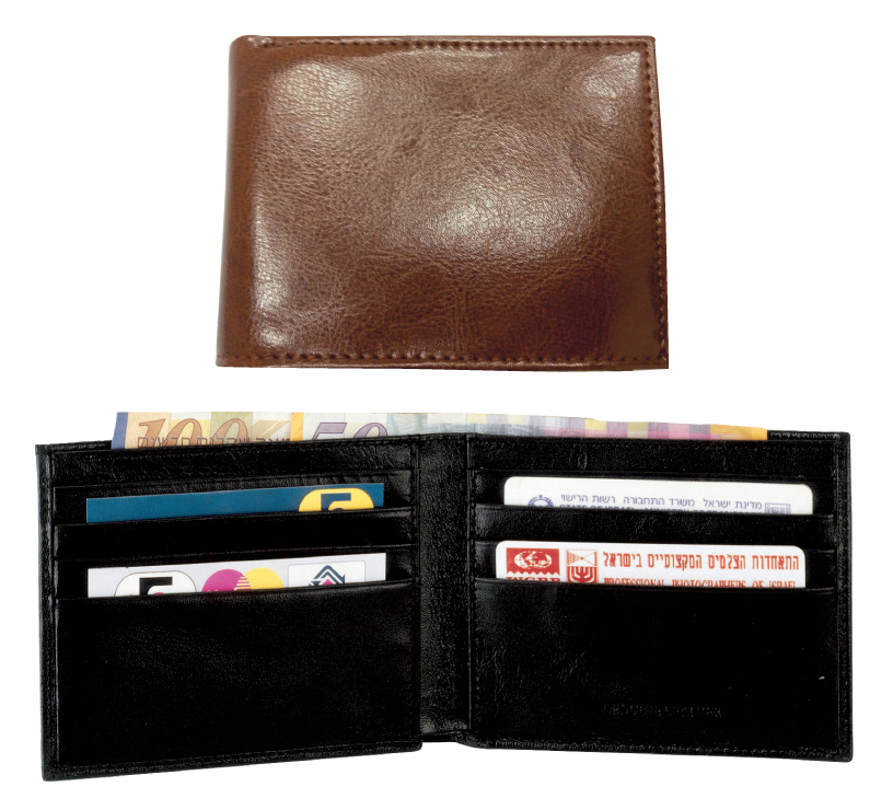 פרמה - ארנק קלאסי לכרטיסי אשראי ושטרות כסף. עור איטלקי.
מידות המוצר (סגור):9x10 ס