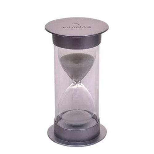 שעון חול מעוצב מפלסטיק בעל דופן כפולה, 
ל-5 דקות. 
קוטר 7 ס