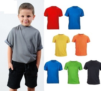 חולצת טי מנדפת זיעה לילדים מידות 8-16. 
שרוול קצר.