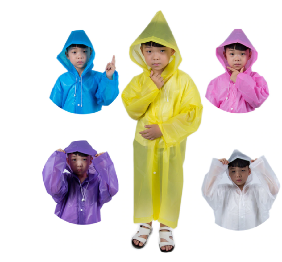 מעיל גשם ילדים. 
עשוי pvc חצי אטום.
מתאים לגילאי 8-12 .
נסגר עם כפתורים מקדימה.
כולל כובע.
 	
 	

 
